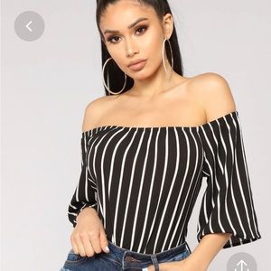 Fashion Nova black & wear stripped off shoulder shirt